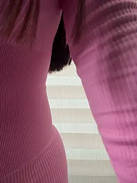 Snapshot of LunaBaker-1 chatting on December 22, 2025, 9:15 pm LunaBaker-1 online show from December 22, 2025, 9:15 pm