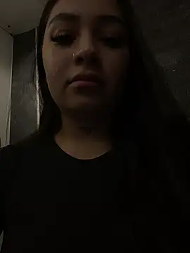 Snapshot of LunaBaker-1 chatting on November 22, 2025, 8:08 pm LunaBaker-1 online show from November 22, 2025, 8:08 pm