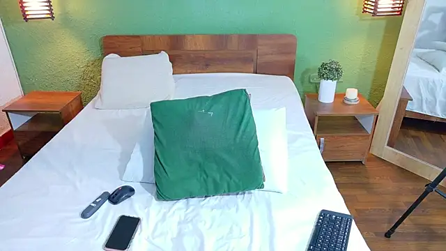 dannaahbrown online show from October 27, 2025, 6:31 pm