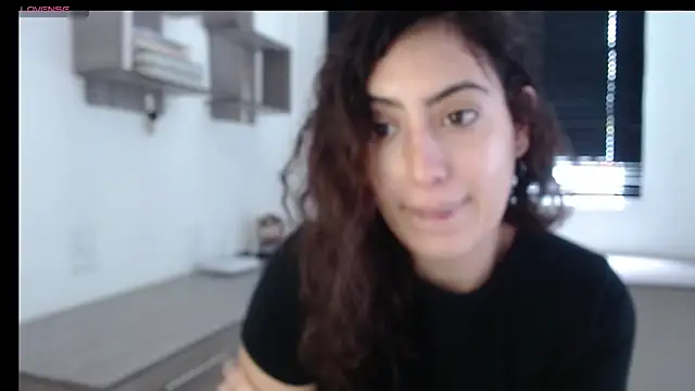 MIYESSI online show from February 18, 2025, 3:41 pm