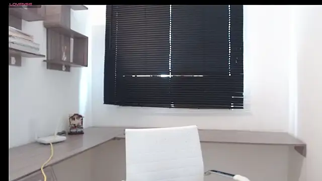 MIYESSI online show from February 22, 2025, 7:47 pm