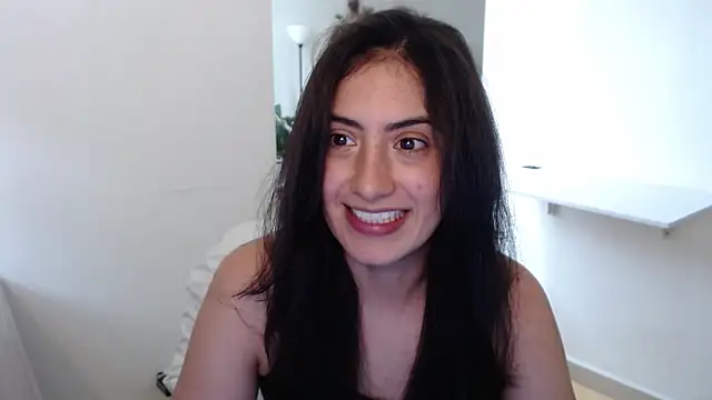 Snapshot of MIYESSI chatting on May 6, 2026, 4:11 pm MIYESSI online show from May 6, 2026, 4:11 pm