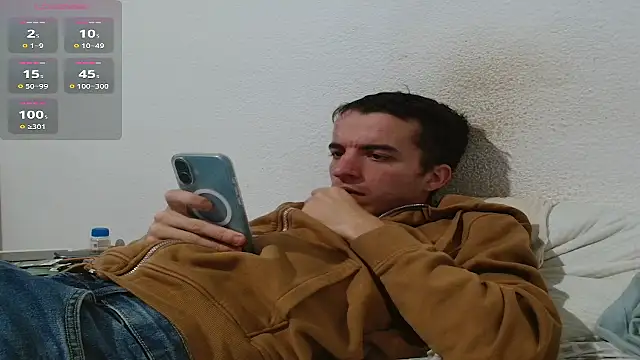 Snapshot of Tombgy07 chatting on September 27, 2025, 8:04 pm Tombgy07 online show from September 27, 2025, 8:04 pm