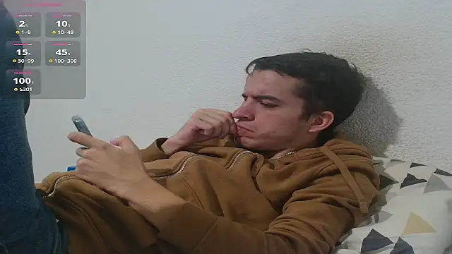 Snapshot of Tombgy07 chatting on October 1, 2025, 7:29 pm Tombgy07 online show from October 1, 2025, 7:29 pm