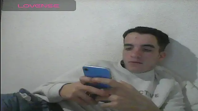 Snapshot of Tombgy07 chatting on February 5, 2025, 8:57 pm Tombgy07 online show from February 5, 2025, 8:57 pm