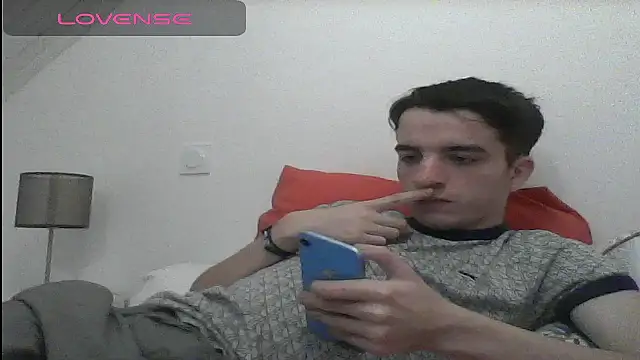 Snapshot of Tombgy07 chatting on February 19, 2025, 9:03 pm Tombgy07 online show from February 19, 2025, 9:03 pm