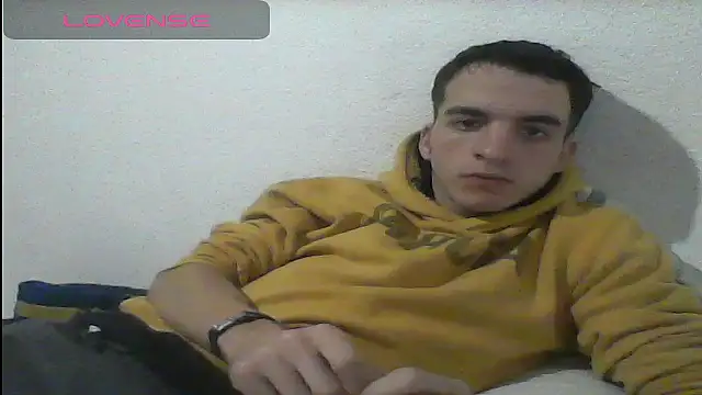 Snapshot of Tombgy07 chatting on February 10, 2025, 8:31 pm Tombgy07 online show from February 10, 2025, 8:31 pm