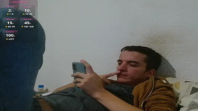 Snapshot of Tombgy07 chatting on September 29, 2025, 7:41 pm Tombgy07 online show from September 29, 2025, 7:41 pm