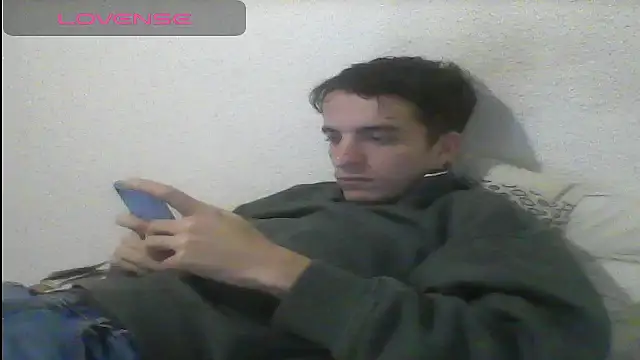 Snapshot of Tombgy07 chatting on March 10, 2025, 8:01 pm Tombgy07 online show from March 10, 2025, 8:01 pm