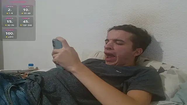 Snapshot of Tombgy07 chatting on September 30, 2025, 7:42 pm Tombgy07 online show from September 30, 2025, 7:42 pm