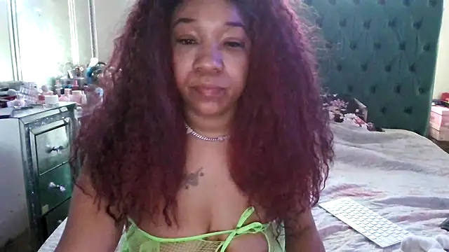 YasmineMinaj online show from February 1, 2026, 4:05 pm