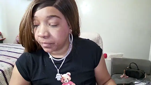 Snapshot of YasmineMinaj chatting on December 1, 2025, 3:02 pm YasmineMinaj online show from December 1, 2025, 3:02 pm