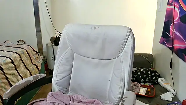 Snapshot of YasmineMinaj chatting on December 14, 2025, 11:21 pm YasmineMinaj online show from December 14, 2025, 11:21 pm