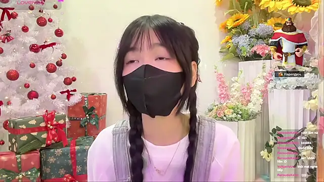 Snapshot of Your-Sunshine chatting on November 17, 2025, 6:34 pm Your-Sunshine online show from November 17, 2025, 6:34 pm