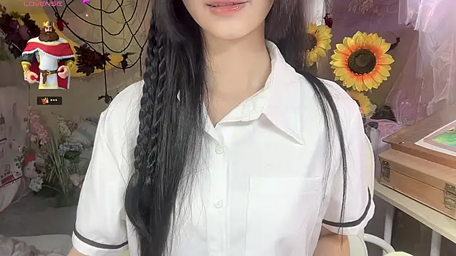 Snapshot of Your-Sunshine chatting on November 4, 2025, 6:06 am Your-Sunshine online show from November 4, 2025, 6:06 am