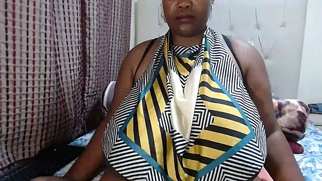 CHOCOLATEDARKBUSTYX online show from December 18, 2025, 6:23 pm