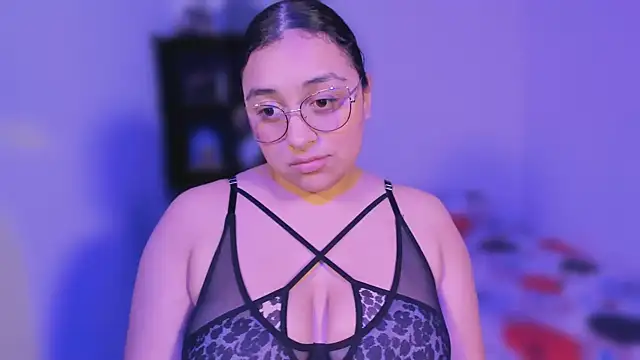 Soysofiarodrigu online show from February 24, 2025, 7:41 pm