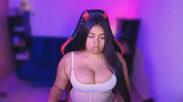 Soysofiarodrigu online show from October 17, 2025, 11:17 pm