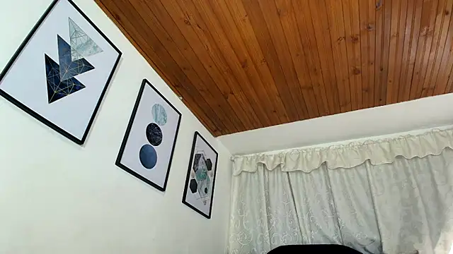 sam her online show from October 10, 2025, 9:04 pm