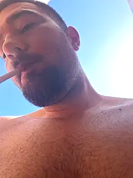 juuuaniii online show from March 28, 2026, 11:11 am