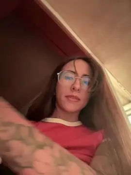 Snapshot of lauravasquez chatting on March 8, 2025, 4:50 pm lauravasquez online show from March 8, 2025, 4:50 pm