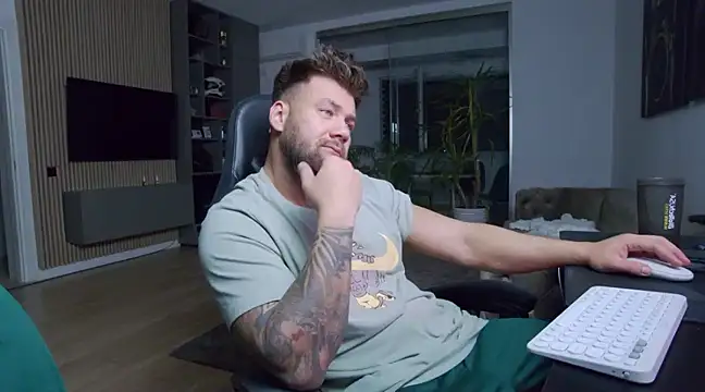 Snapshot of UbbeViking chatting on March 11, 2025, 7:14 pm UbbeViking online show from March 11, 2025, 7:14 pm