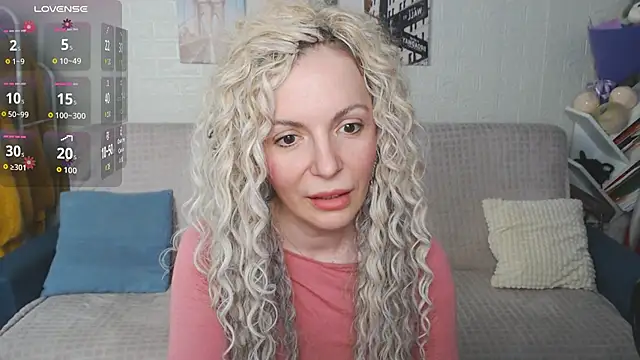 Snapshot of kiramarta chatting on November 26, 2025, 5:24 pm kiramarta online show from November 26, 2025, 5:24 pm