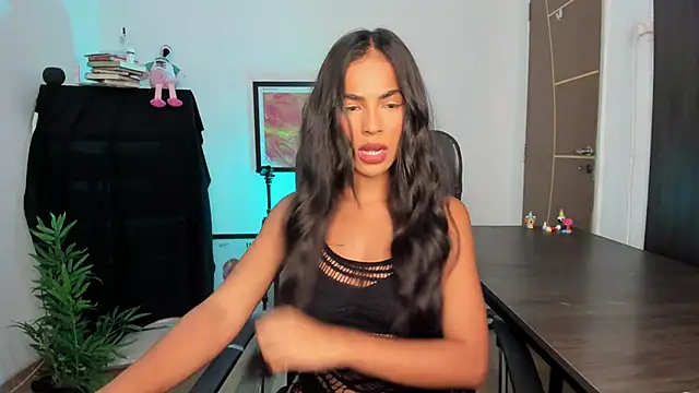 camille-rose online show from April 2, 2026, 2:13 pm