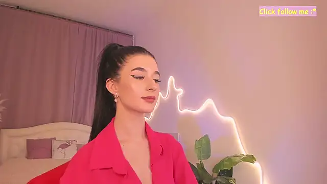 Snapshot of LauraCoy chatting on February 27, 2026, 8:08 pm LauraCoy online show from February 27, 2026, 8:08 pm