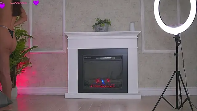 Snapshot of Abbela_White chatting on November 17, 2025, 6:06 am Abbela White online show from November 17, 2025, 6:06 am