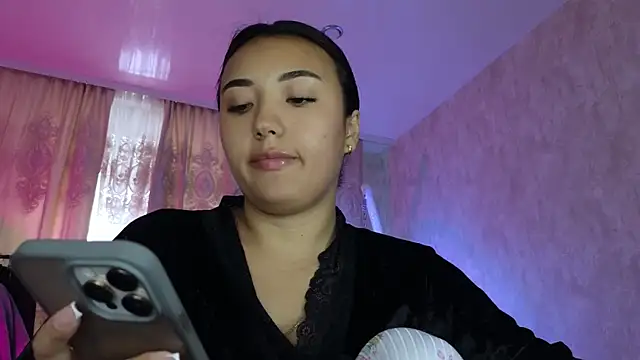 Snapshot of lily__foster chatting on December 23, 2025, 9:08 am lily foster online show from December 23, 2025, 9:08 am