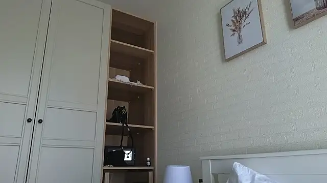 Snapshot of lily__foster chatting on March 4, 2026, 7:38 am lily foster online show from March 4, 2026, 7:38 am