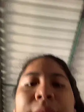 Snapshot of moncerrat_luna chatting on March 5, 2025, 5:08 pm moncerrat luna online show from March 5, 2025, 5:08 pm