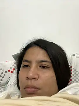 Snapshot of moncerrat_luna chatting on February 24, 2025, 12:20 am moncerrat luna online show from February 24, 2025, 12:20 am