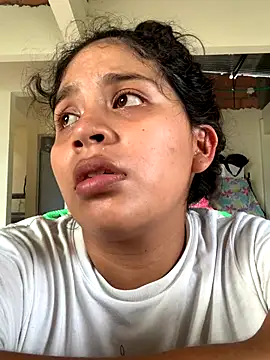 Snapshot of moncerrat_luna chatting on September 30, 2025, 9:10 pm moncerrat luna online show from September 30, 2025, 9:10 pm