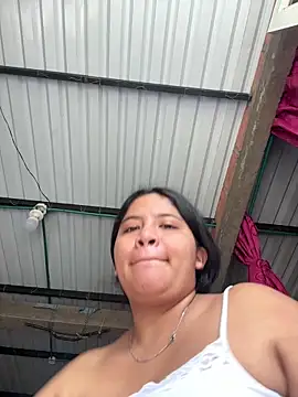 Snapshot of moncerrat_luna chatting on March 18, 2025, 1:23 pm moncerrat luna online show from March 18, 2025, 1:23 pm