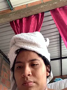 Snapshot of moncerrat_luna chatting on March 20, 2025, 4:20 pm moncerrat luna online show from March 20, 2025, 4:20 pm