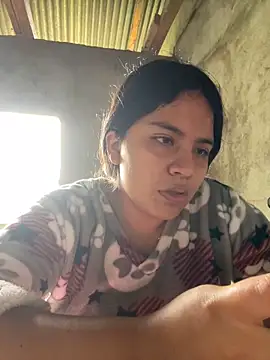 Snapshot of moncerrat_luna chatting on February 21, 2025, 3:21 pm moncerrat luna online show from February 21, 2025, 3:21 pm