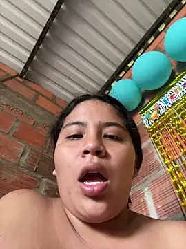 Snapshot of moncerrat_luna chatting on March 21, 2025, 2:40 pm moncerrat luna online show from March 21, 2025, 2:40 pm