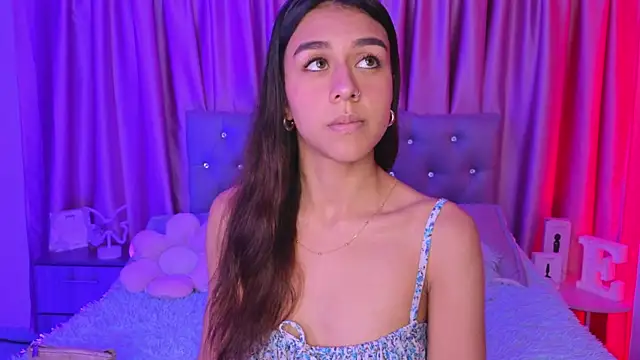 Snapshot of Emiily_Scott1 chatting on January 6, 2026, 12:36 am Emiily Scott1 online show from January 6, 2026, 12:36 am