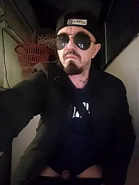 Snapshot of erbod_Johnny chatting on November 23, 2025, 3:27 am erbod Johnny online show from November 23, 2025, 3:27 am