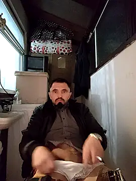 Snapshot of erbod_Johnny chatting on September 23, 2025, 11:01 pm erbod Johnny online show from September 23, 2025, 11:01 pm