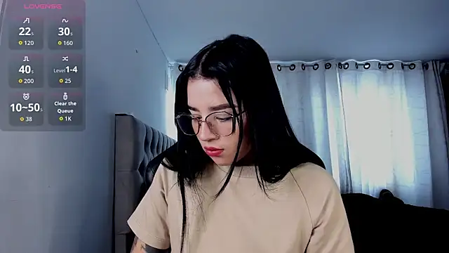 Snapshot of aliice_walker_ chatting on December 16, 2025, 6:12 pm aliice walker online show from December 16, 2025, 6:12 pm