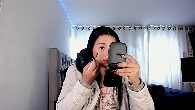 Snapshot of aliice_walker_ chatting on October 24, 2025, 1:32 pm aliice walker online show from October 24, 2025, 1:32 pm