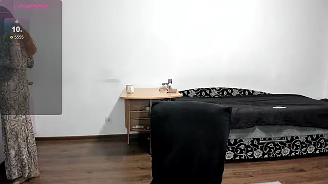 Snapshot of KitsuneRem chatting on September 20, 2025, 8:14 pm KitsuneRem online show from September 20, 2025, 8:14 pm