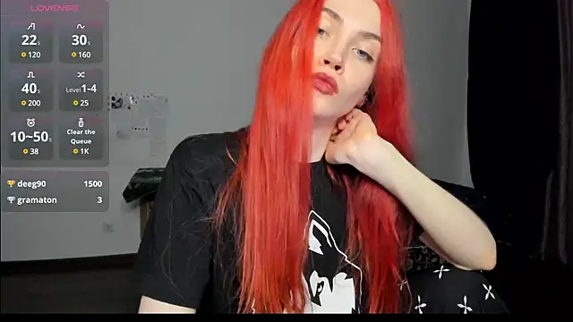 Snapshot of KitsuneRem chatting on January 11, 2025, 11:24 pm KitsuneRem online show from January 11, 2025, 11:24 pm