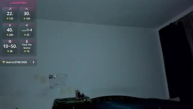 Snapshot of KitsuneRem chatting on January 18, 2025, 8:19 pm KitsuneRem online show from January 18, 2025, 8:19 pm