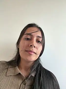 Sophie  Foxxx online show from January 5, 2026, 9:40 pm