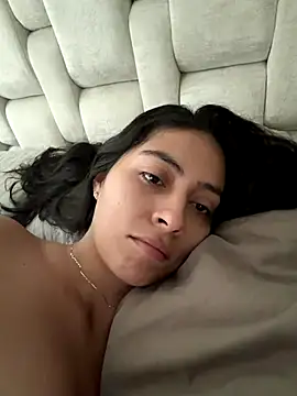 Sophie  Foxxx online show from November 29, 2025, 3:12 pm