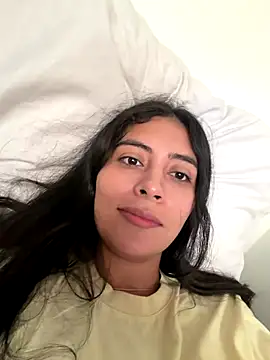 Sophie  Foxxx online show from December 19, 2025, 11:01 am